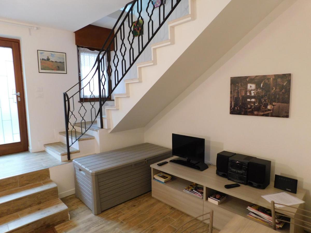 Вилла La Casetta Di S.Lucia Верона Номер фото